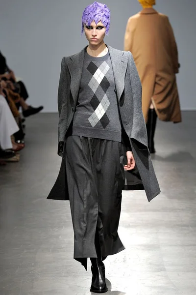 Look 33